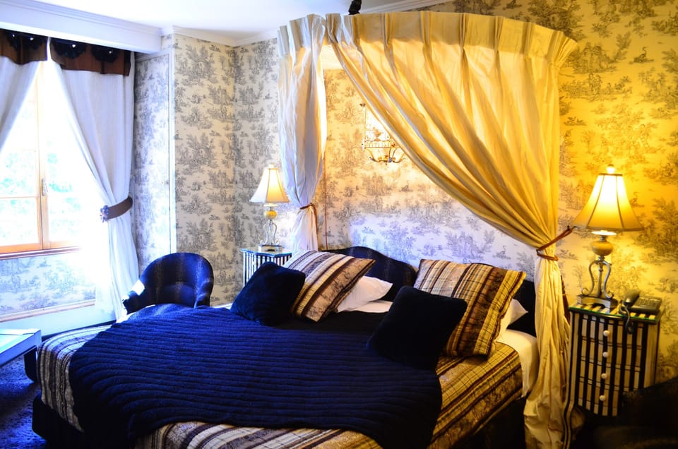 Romantic Double Room | In-room safe, individually decorated, individually furnished, desk