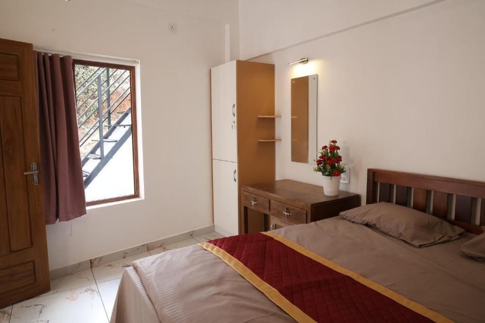 In-room safe, iron/ironing board, free WiFi