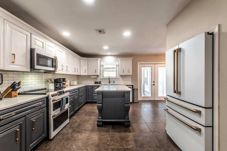 House, Multiple Beds, Pool Access, Pool View (103+201 ocean view) | Private kitchen
