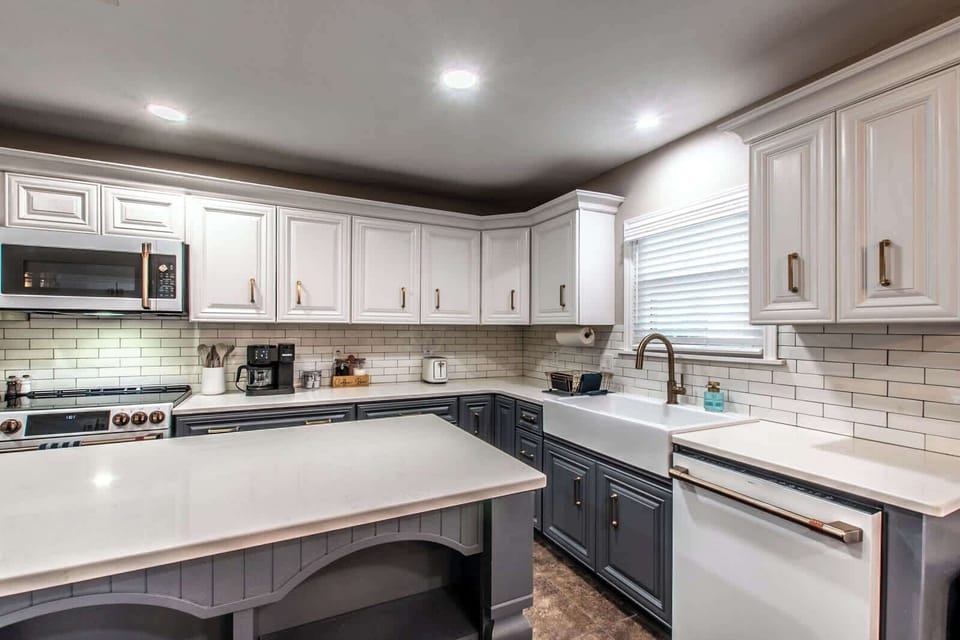House, Multiple Beds, Pool Access, Pool View (103+201 ocean view) | Private kitchen