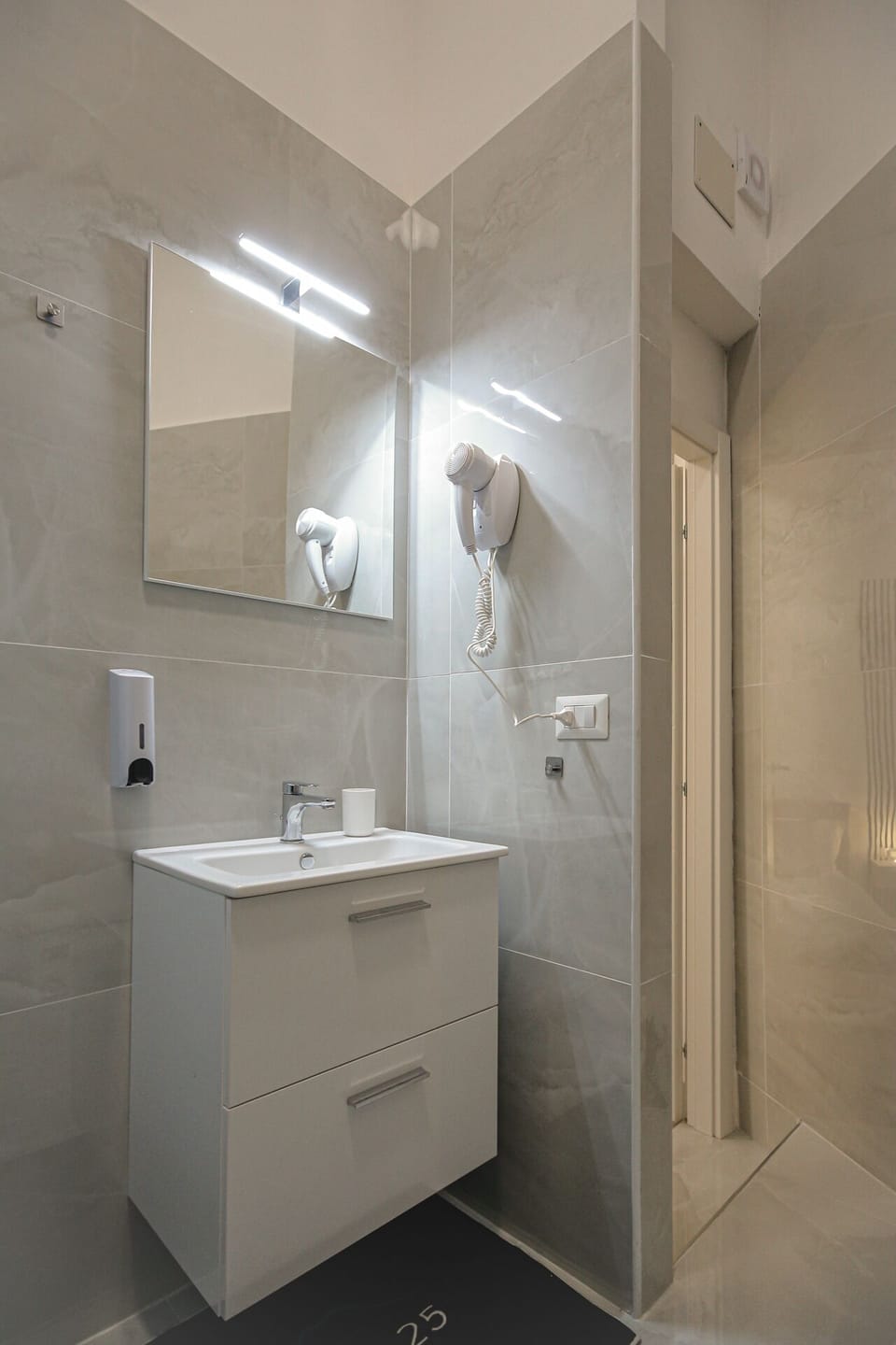 Comfort Triple Room, Balcony | Bathroom | Shower, hair dryer, towels, soap