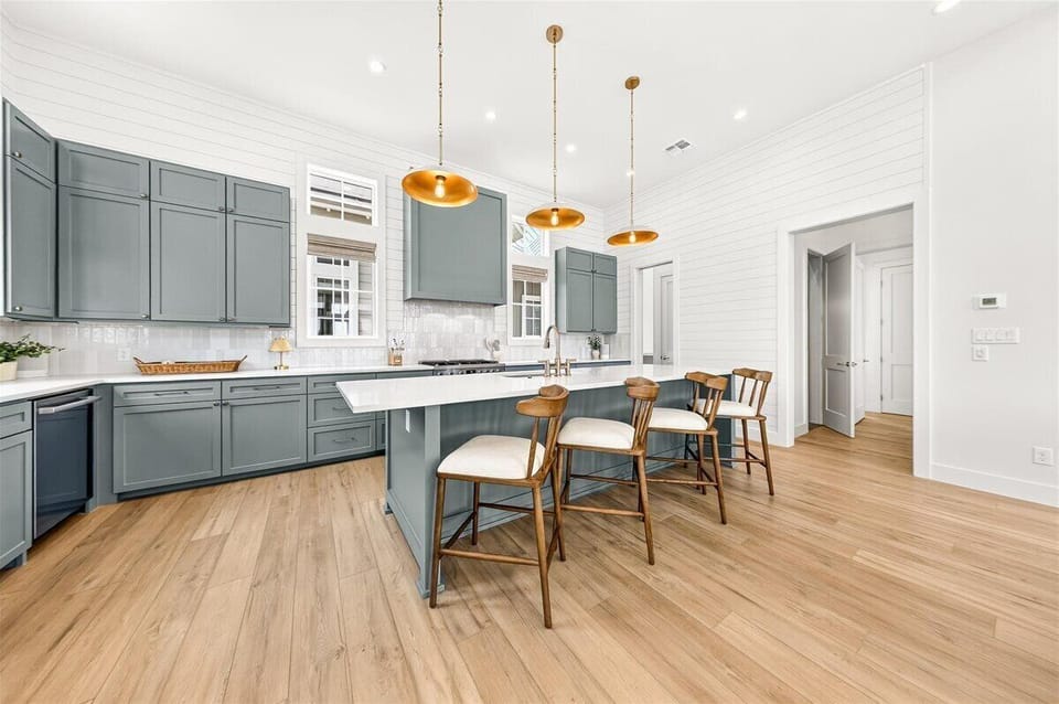 Kitchen, 2nd Floor