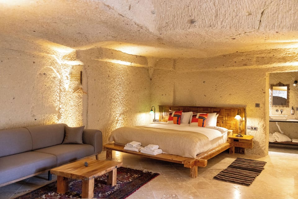 Elite Double Room, Courtyard View | Soundproofing, free WiFi