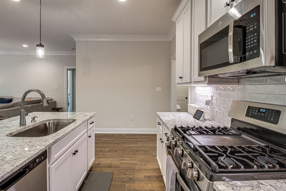 House (3 Bedrooms) | Interior