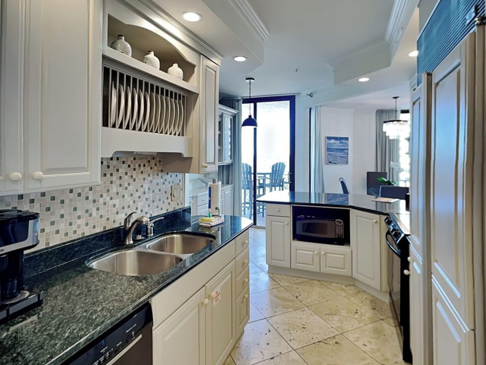 Surfside #612 - Kitchen
