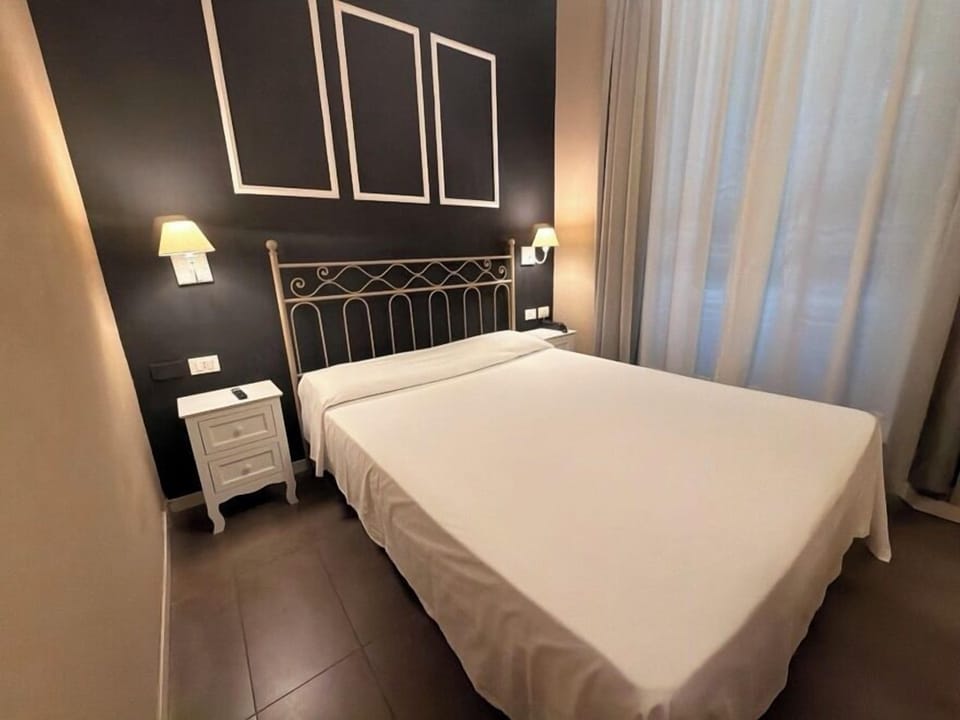 Egyptian cotton sheets, premium bedding, down comforters