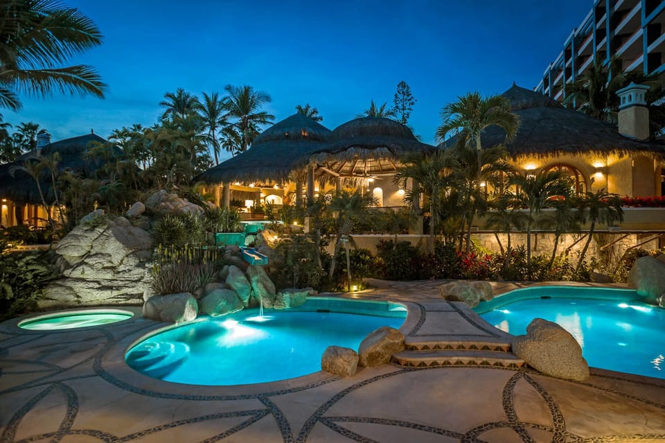 Take in the beautiful Cabo nights along Villa Las Rocas' spacious terrace.