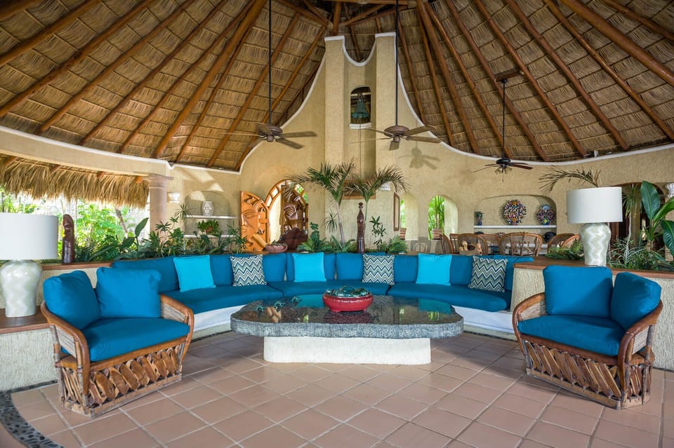 Space is never an issue at Villa Las Rocas with more than enough seating for everyone!