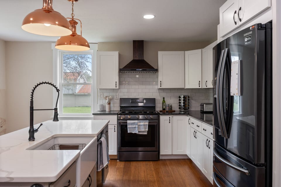 House, 4 Bedrooms | Private kitchen | Coffee/tea maker, fridge, oven, toaster
