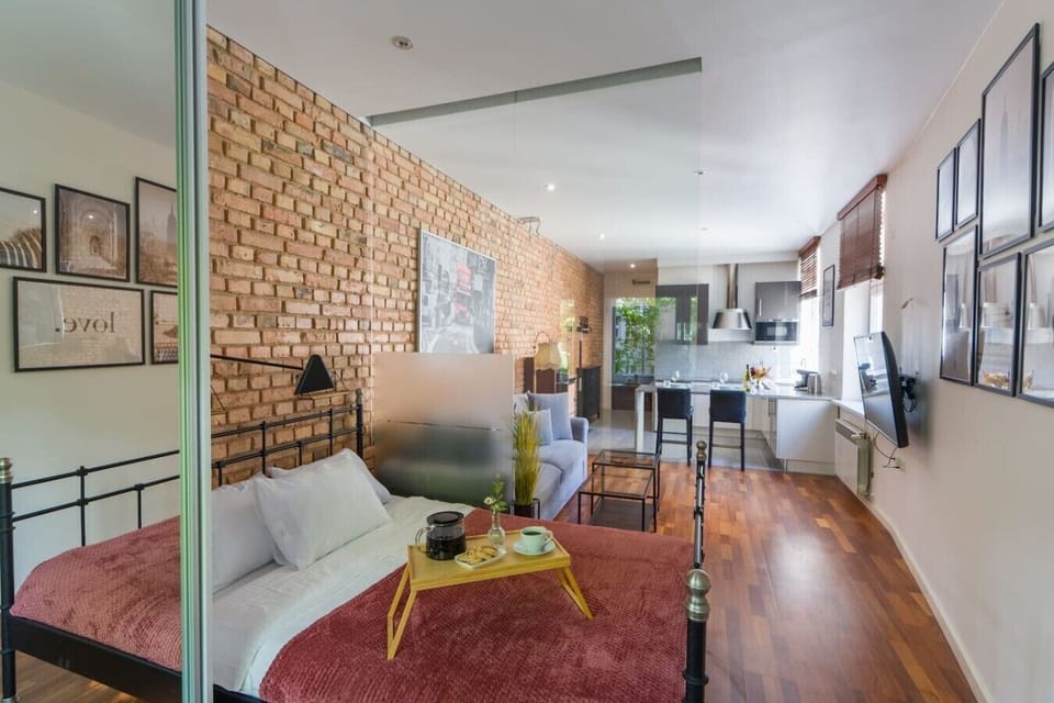 Studio Located in the Heart of Poznań | Book Now with RENTUJEMY.COM