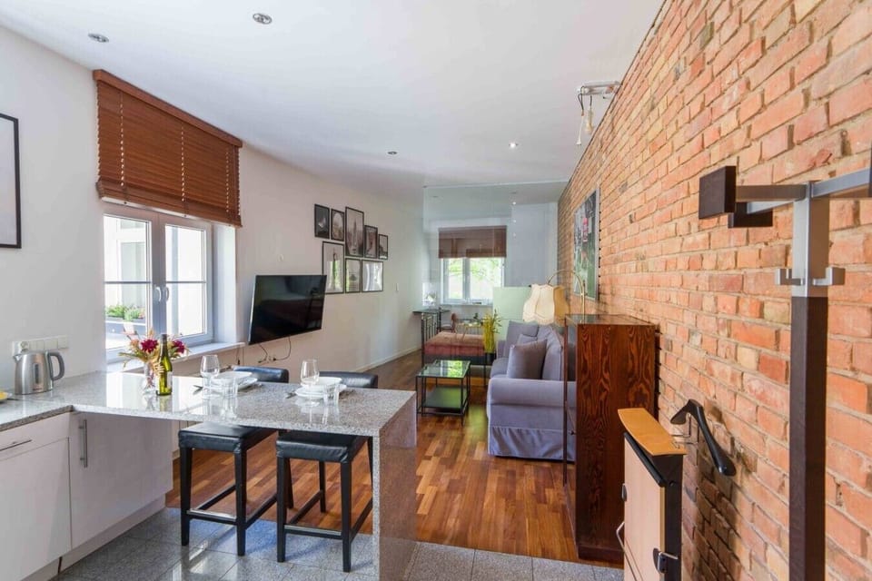 Studio Located in the Heart of Poznań | Book Now with RENTUJEMY.COM