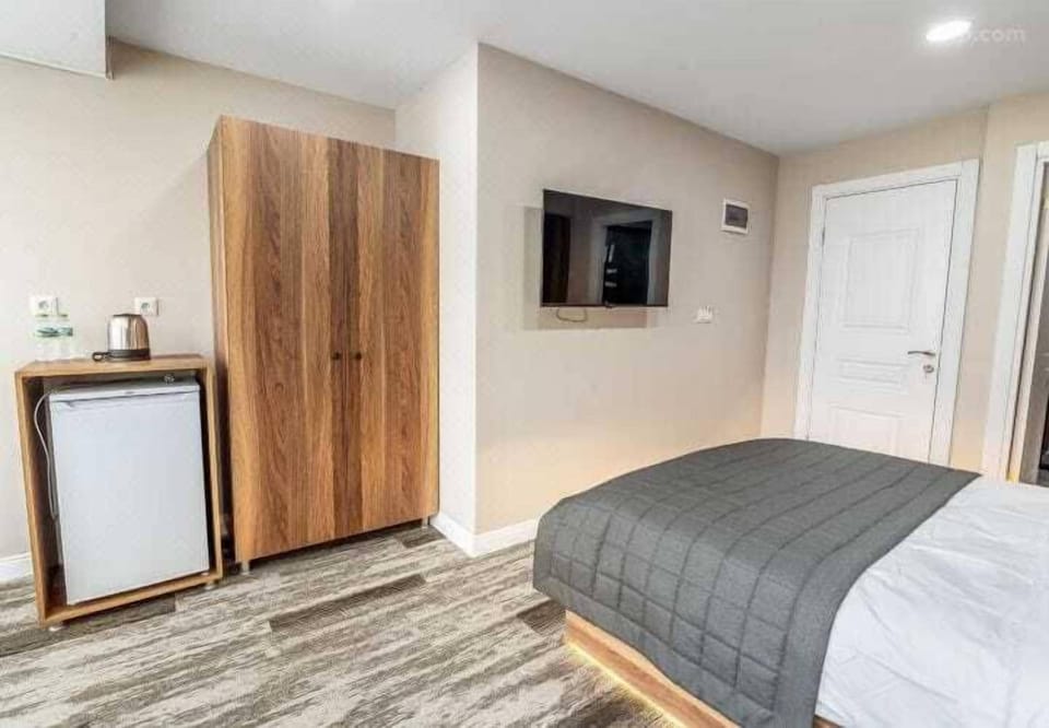 Deluxe Double Room | Soundproofing, iron/ironing board, free WiFi