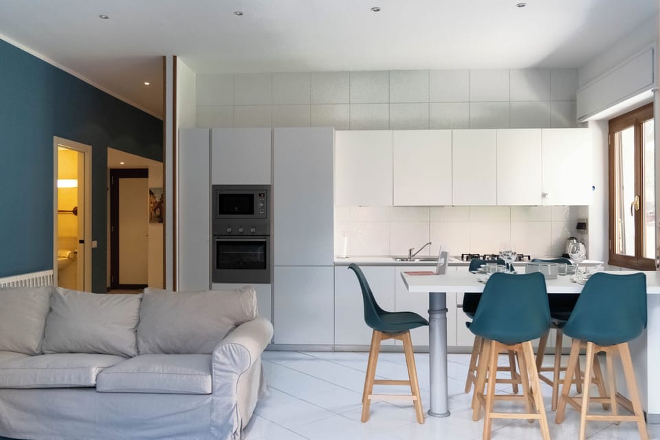 Apartment, Balcony | Living area | 35-cm TV with digital channels