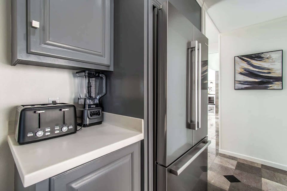 House, Multiple Beds, Pool Access, Ocean View (5249 Ocean) | Interior