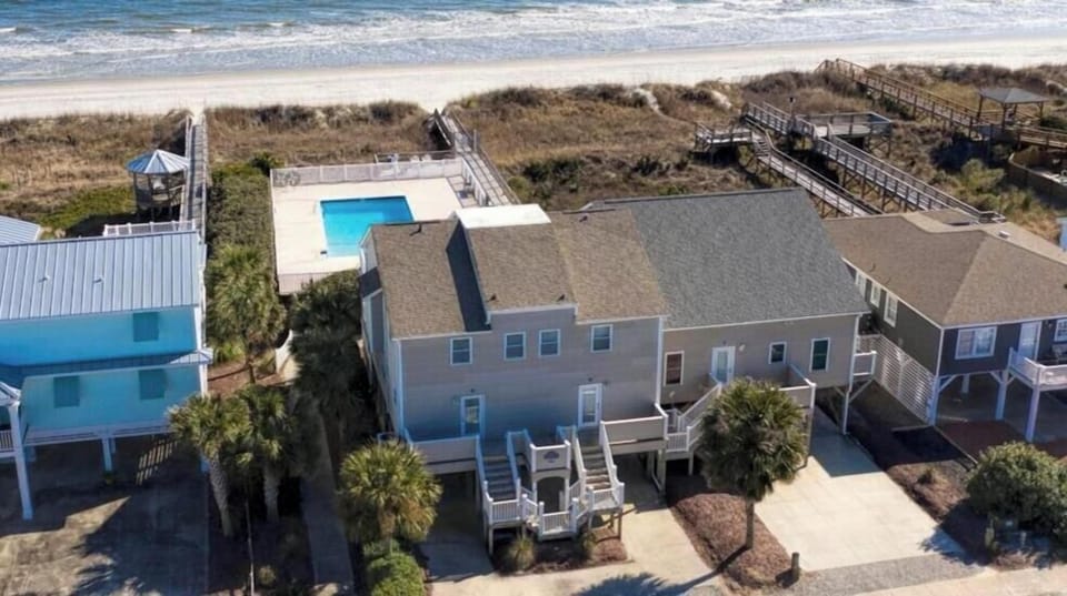 Access to Oceanfront Pool and Beach