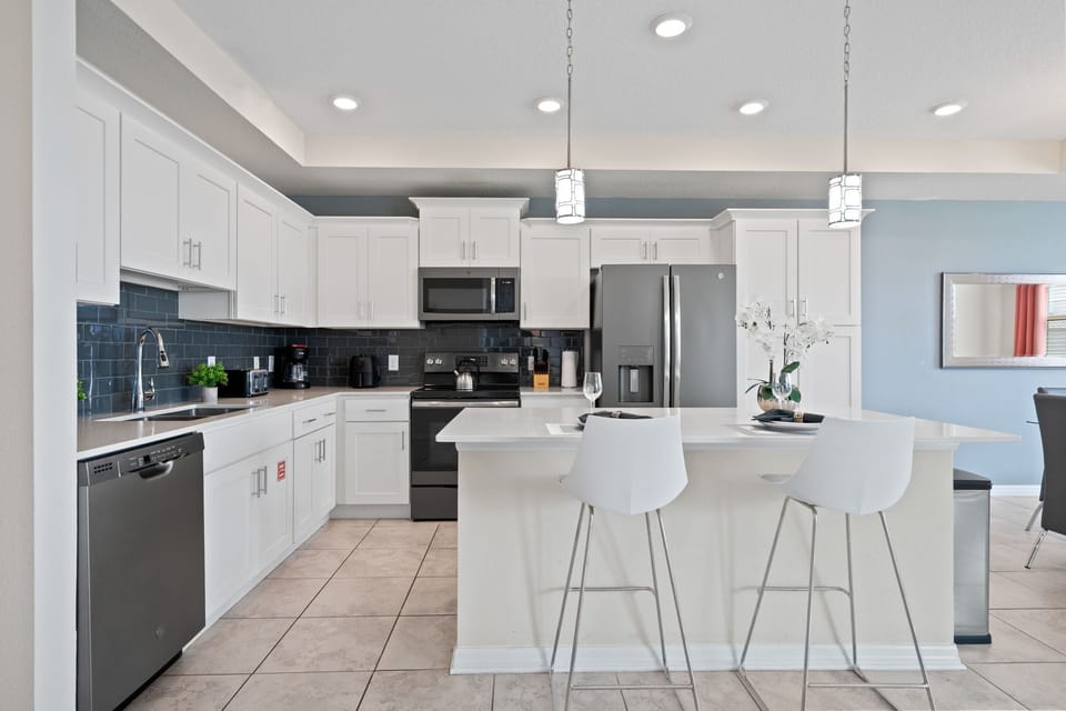 Fully-equipped kitchen
