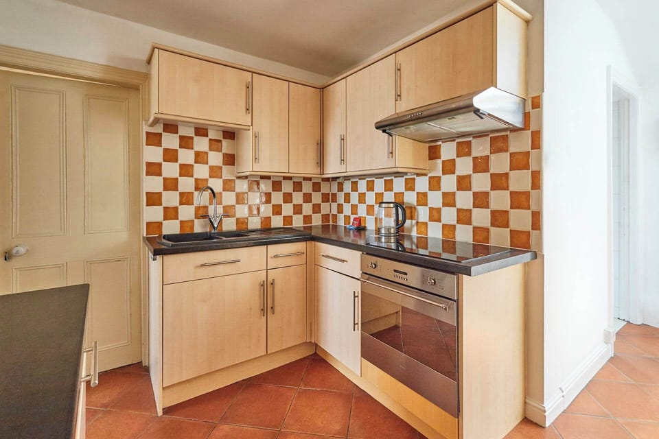 The Beach, Filey - Host & Stay