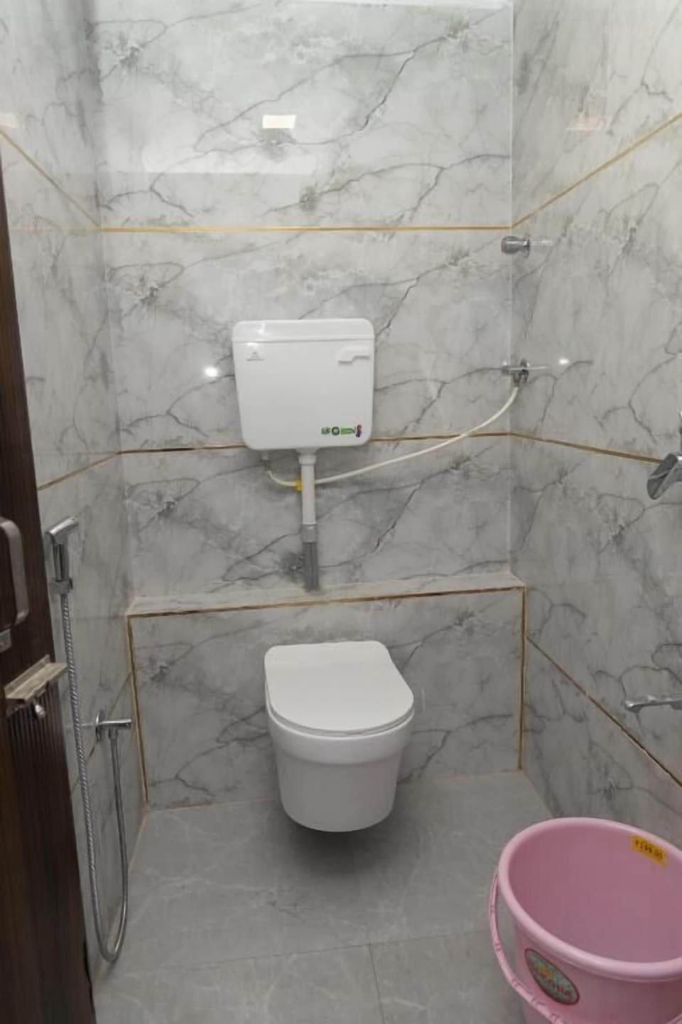 Shower, towels, soap