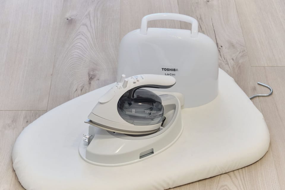 Iron/ironing board