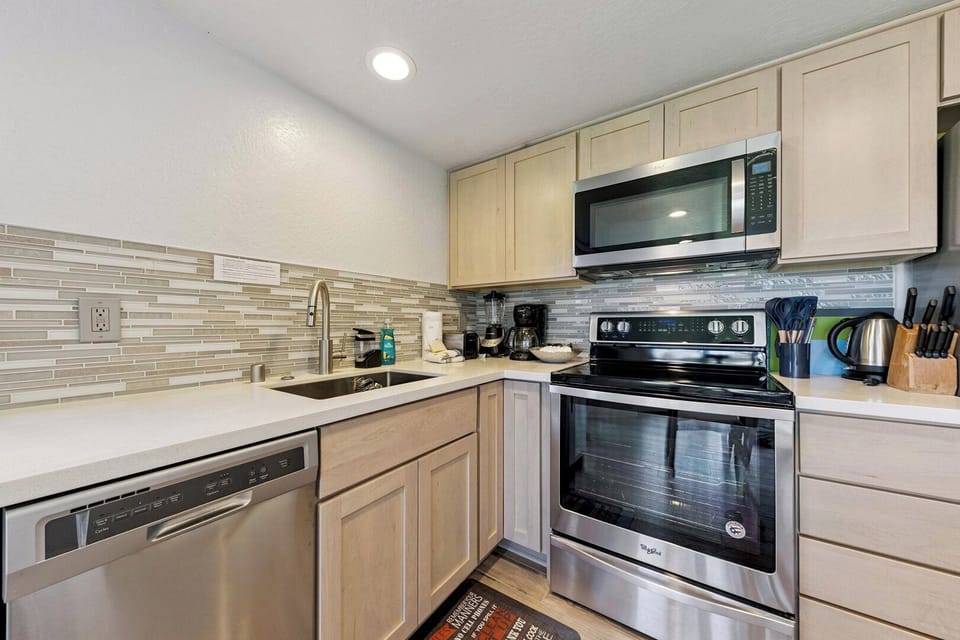 Newly Remodeled Kitchen