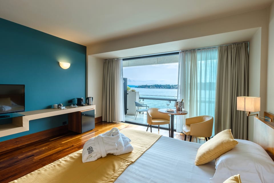 Minibar, in-room safe, individually furnished, desk