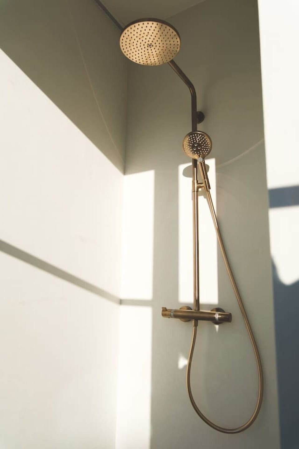 Hand-held showerhead