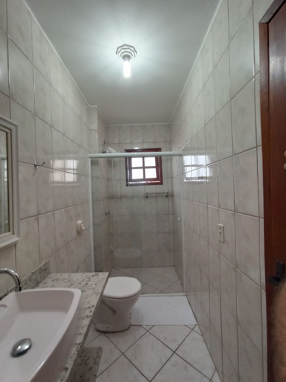 Quadruple Room | Bathroom | Shower, hair dryer, bidet
