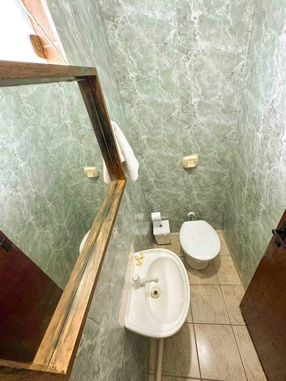Superior Double Room | Bathroom | Shower, hair dryer, bidet