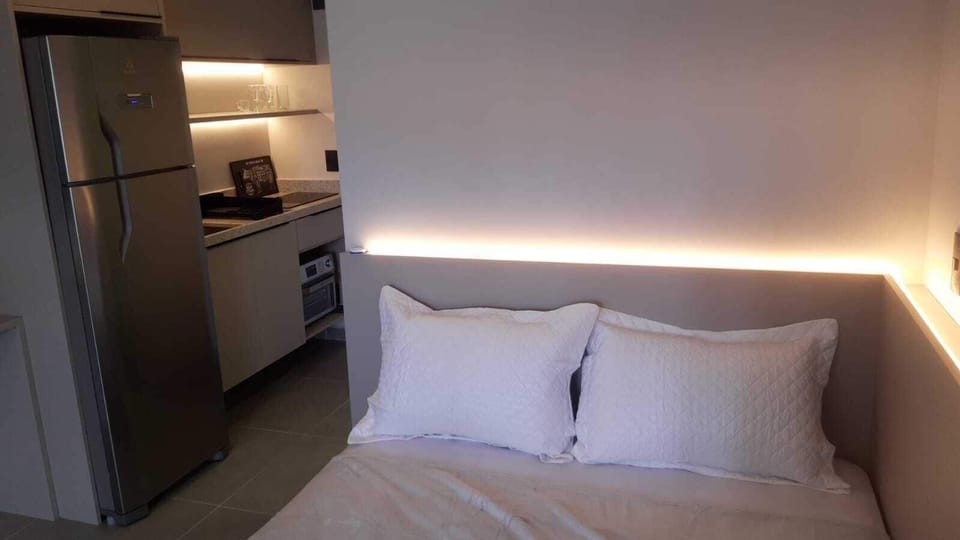 Deluxe Studio, 1 Double Bed, Kitchen, City View | Blackout drapes, soundproofing, iron/ironing board, free WiFi