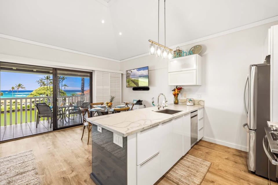 Kitchen & Lanai