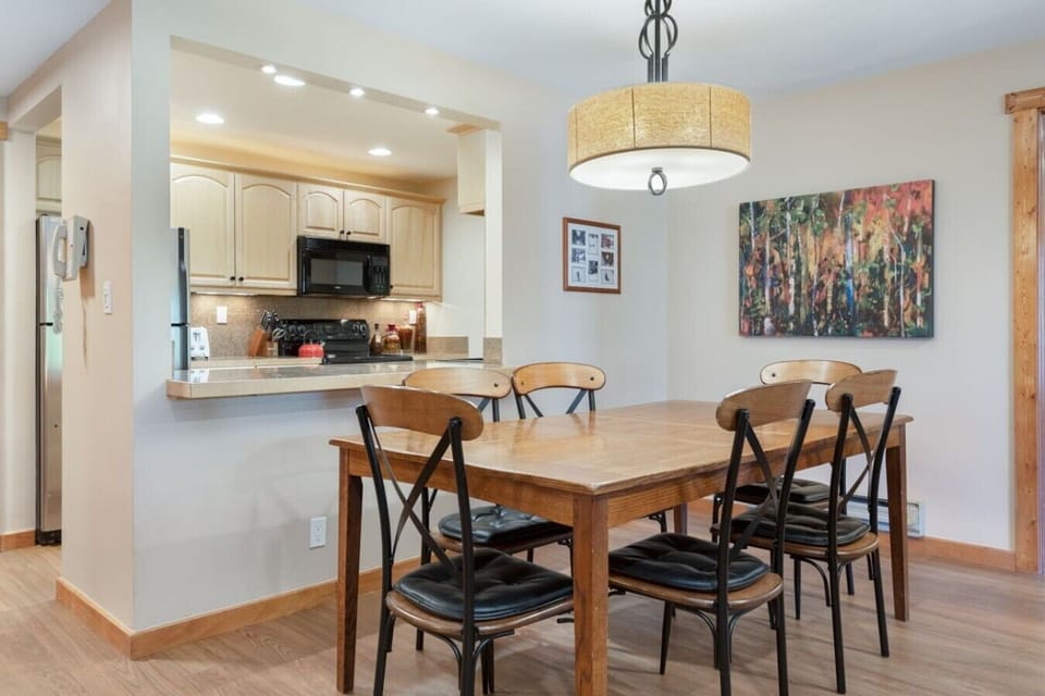 6 person dining table