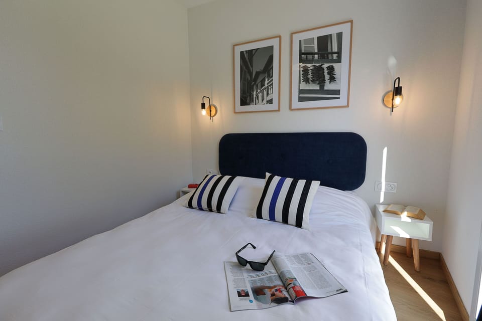 <br>Rest up in the comfortable bedroom, styled with classic Basque-inspired touches and designed for a good night's sleep before another day of adventures.