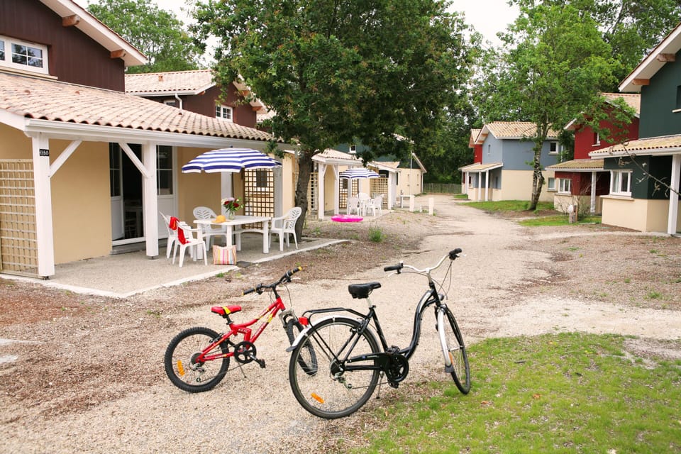 The resort's bike rental is right on your doorstep — hop on and head straight onto the Arcachon Bay cycle paths that run directly from the residence.