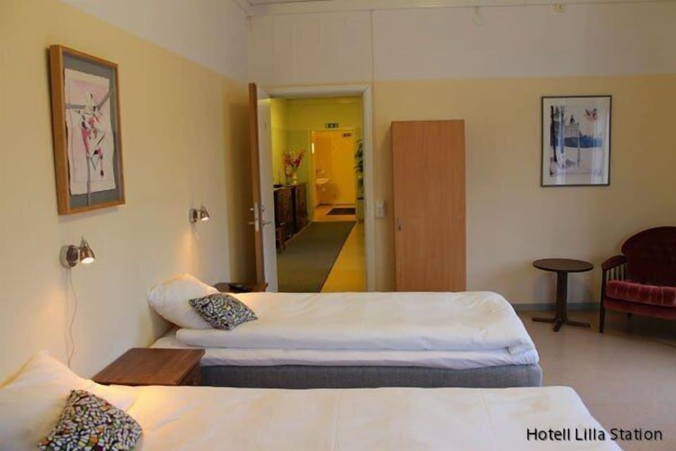 Family Room | Premium bedding, desk, iron/ironing board (on request), WiFi (free)