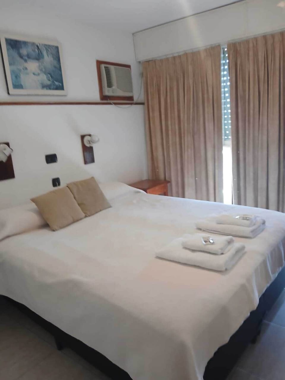 Basic Double Room, Non Smoking | In-room safe