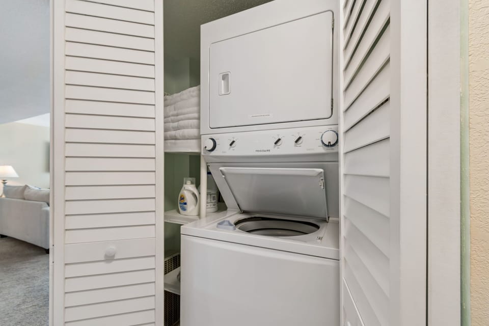 Washer & Dryer 
