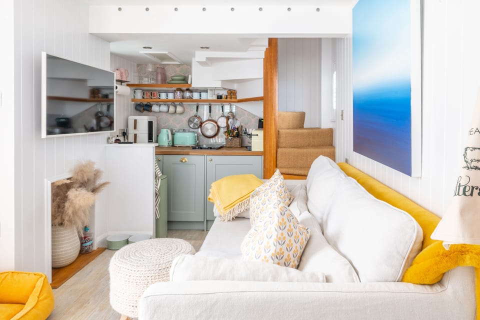 Ground floor: The perfect space for romantic nights in