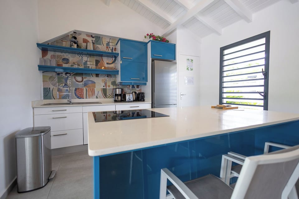Deluxe Villa, 3 Bedrooms, Hot Tub, Pool View | Private kitchen | Espresso maker, coffee/tea maker, microwave, stovetop