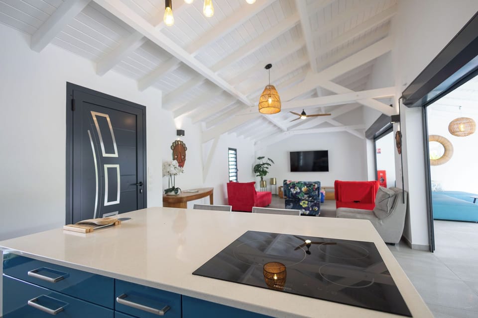 Deluxe Villa, 3 Bedrooms, Hot Tub, Pool View | Private kitchen | Espresso maker, coffee/tea maker, microwave, stovetop