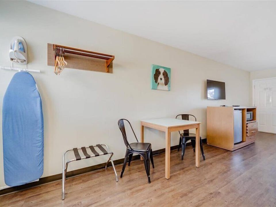 In-room safe, desk, iron/ironing board, free WiFi
