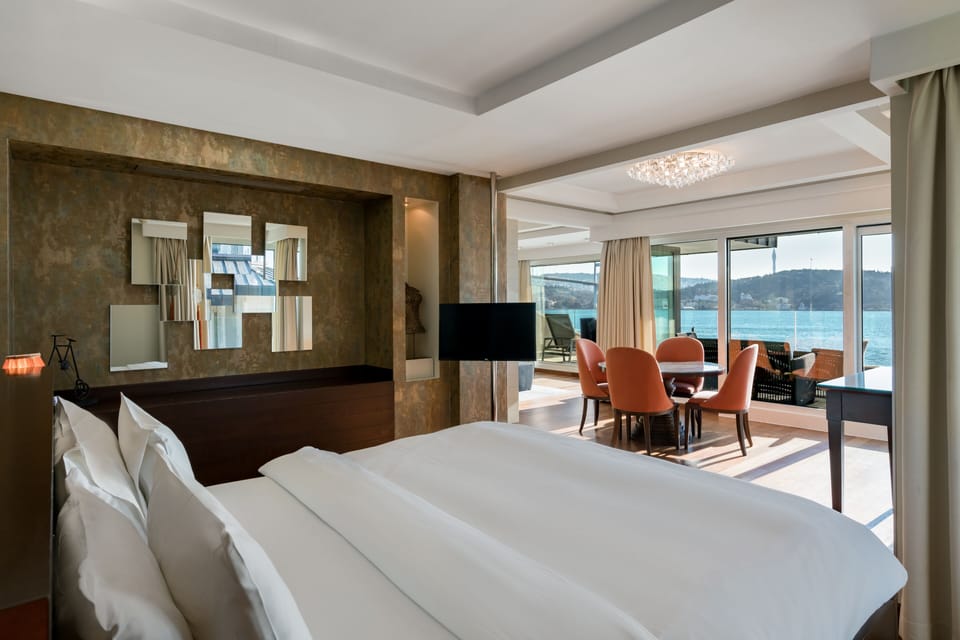 Presidential Suite (Bosphorus View) | Living area | 23-inch LCD TV with cable channels, TV