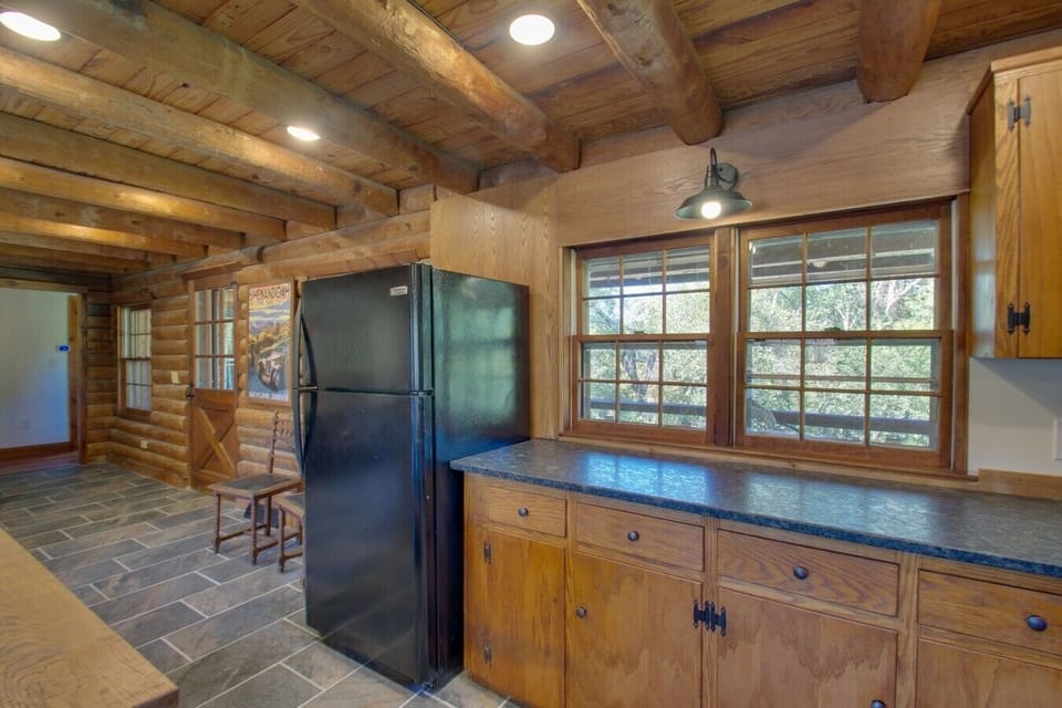 Kitchen | Wood Cabinet Kitchen | Range & Prep Space