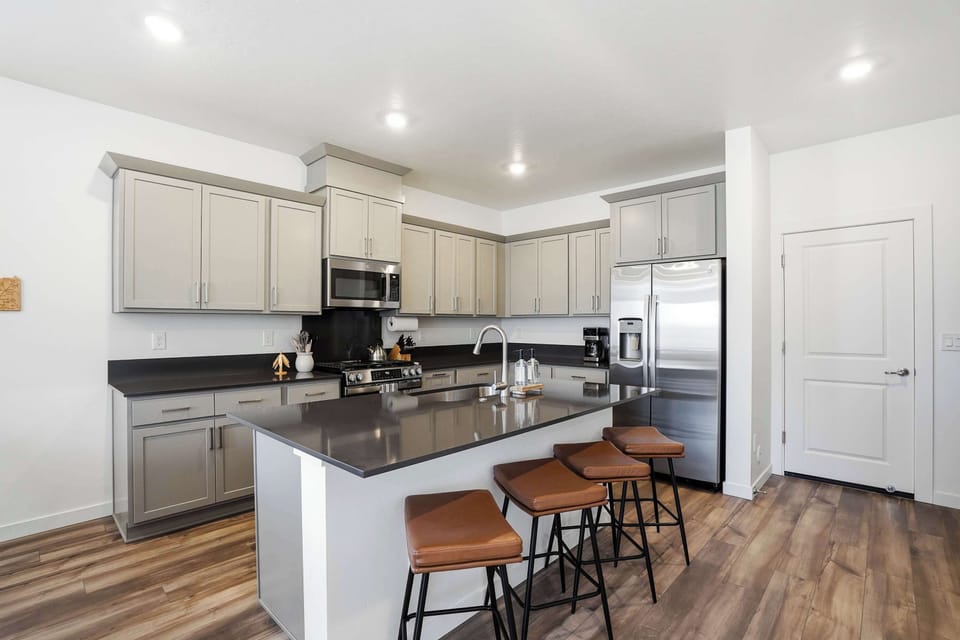 Open Concept Kitchen & Dining Area