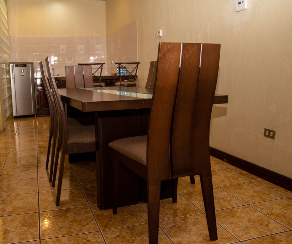Standard Room, 4 Bedrooms | In-room safe, WiFi (free), bed sheets
