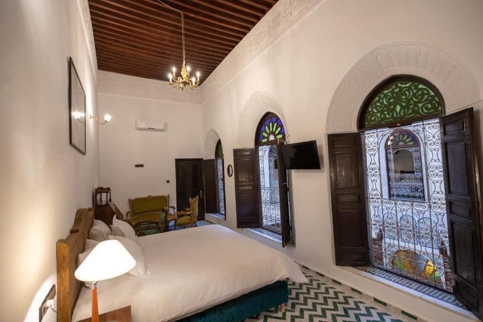 Deluxe Double or Twin Room, Patio, Courtyard View | In-room safe, soundproofing