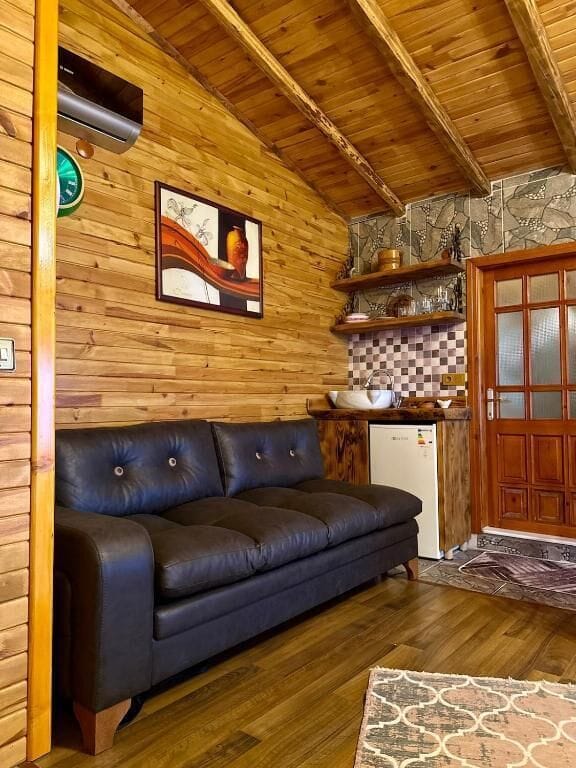 Bungalow, Bay View | Living area | Flat-screen TV