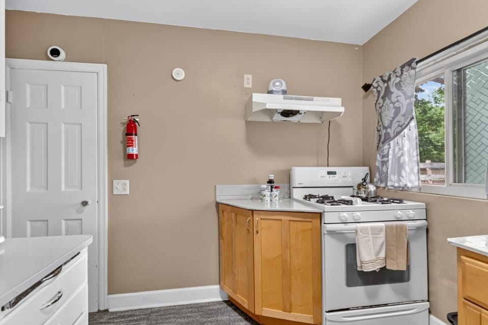 Kitchen | Gas Stove | Window View