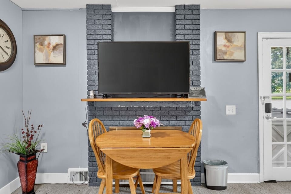 Dining Area | TV | Small Table & Chairs
