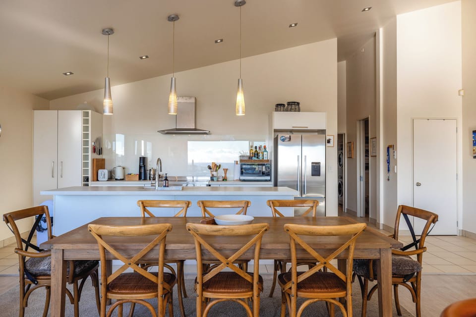 Deluxe Villa, Balcony, Ocean View | Dining
