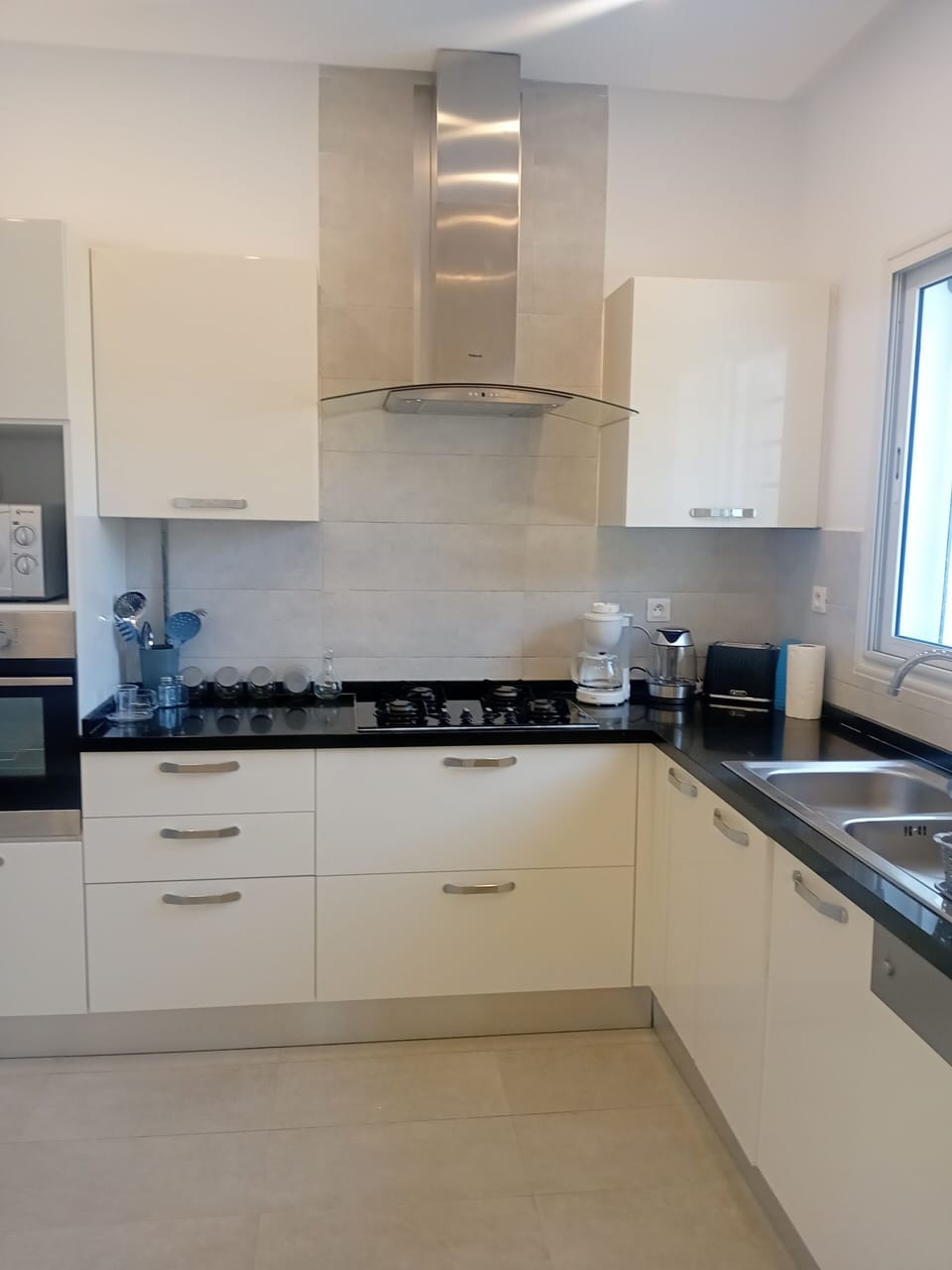 Fridge, microwave, oven, cookware/dishes/utensils